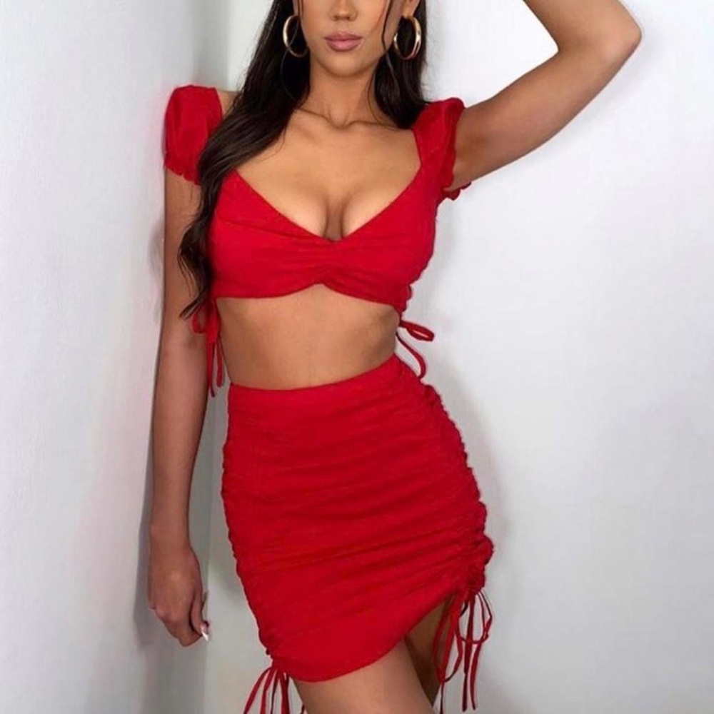 Tiger Mist Rose Skirt (Red)